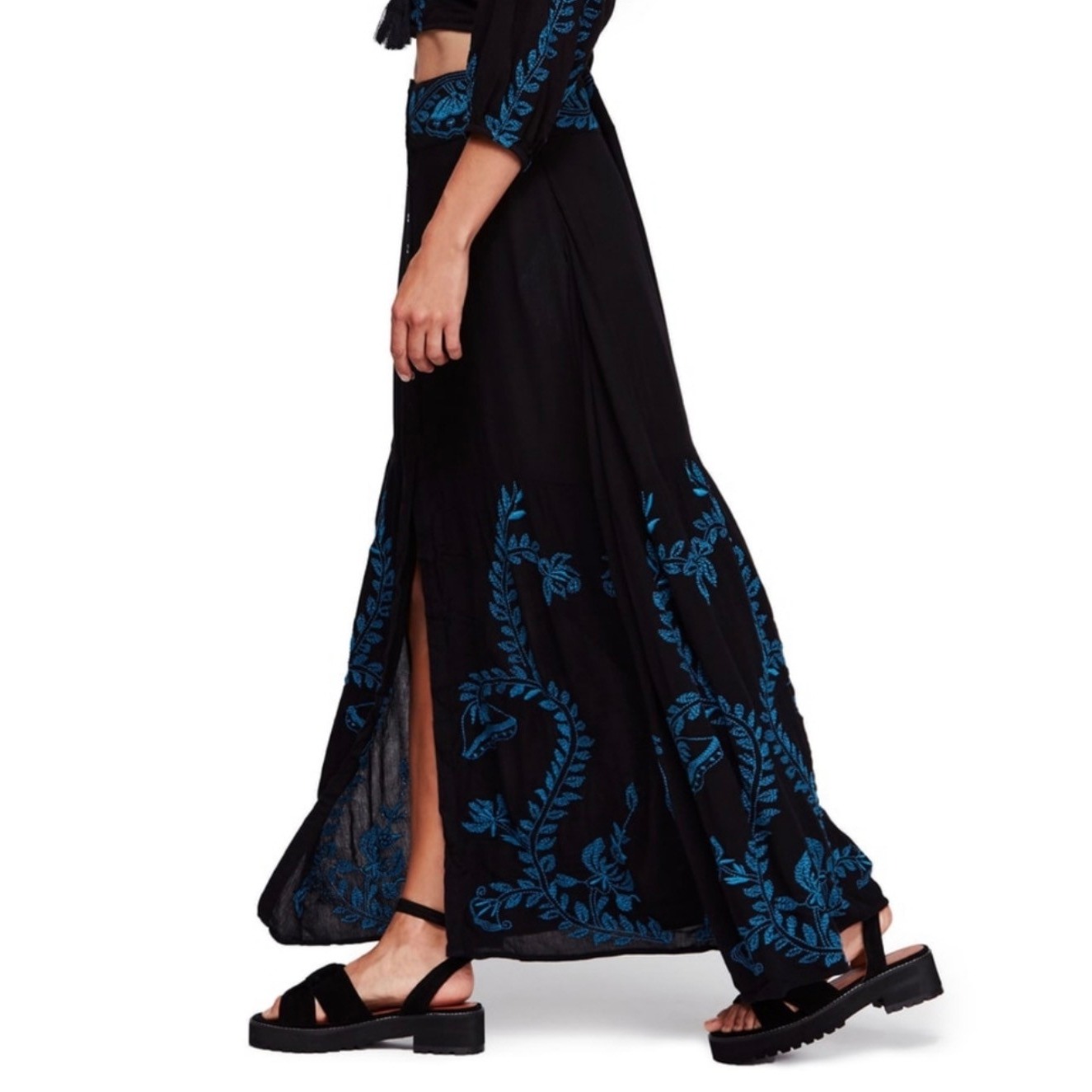 Free People Black Maxi Dress With Blue Embroidery. Size: 2